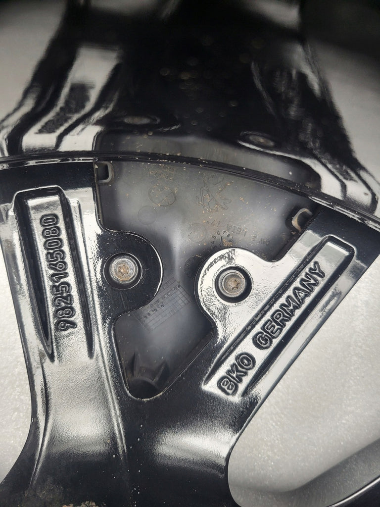 1x Alufelge 17 Zoll 7.0" 4x108 32ET 9825165080 Peugeot 208 Rim Wheel