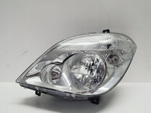 Laden Sie das Bild in den Galerie-Viewer, Frontscheinwerfer Mercedes-Benz Sprinter 906 A9068200561 Links Headlight