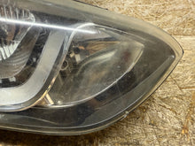Load image into Gallery viewer, Frontscheinwerfer Hyundai I20 Ein Satz Scheinwerfer Headlight