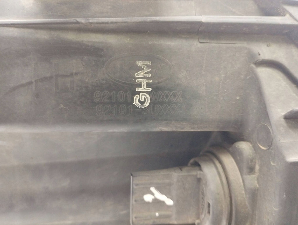 Frontscheinwerfer Kia Sportage 921013JXXX Links Scheinwerfer Headlight SCH9967423895ar