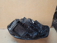 Laden Sie das Bild in den Galerie-Viewer, Frontscheinwerfer Mercedes-Benz W177 A1779063705 LED Rechts oder Links SCH2597595475ok