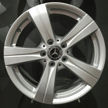 Laden Sie das Bild in den Galerie-Viewer, 4x Alufelge 17 Zoll 7.0" 5x112 44 5ET Silber A2064014500 Mercedes-Benz W206 FEL3857976642fh