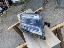 Load image into Gallery viewer, Frontscheinwerfer Man Tge Crafter 7C1941036F Rechts Scheinwerfer Headlight SCH3390884347lo
