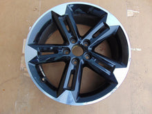Laden Sie das Bild in den Galerie-Viewer, 1x Alufelge 18 Zoll 7.0" 5x112 40ET Glanz Schwarz 81A601025AM Audi Q2 Rim Wheel FEL5899569627mq