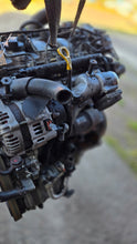 Load image into Gallery viewer, Motor Hyundai Kia Tucson Carens III D4EA 2.0 CRDI 140PS Diesel Engine Komplett