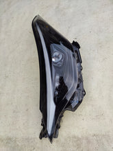 Laden Sie das Bild in den Galerie-Viewer, Frontscheinwerfer Toyota Chr 211808521 81150-F4180-00 LED Links Headlight SCH3616018483pr