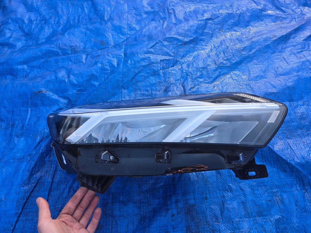 Frontscheinwerfer Dacia Sandero III 260107920 Rechts Scheinwerfer Headlight SCH3831989928cn