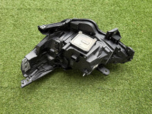 Laden Sie das Bild in den Galerie-Viewer, Frontscheinwerfer Renault Clio I V 260104922R Rechts Scheinwerfer Headlight SCH3566898236ij