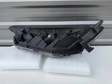 Load image into Gallery viewer, Frontscheinwerfer Toyota Corolla HASC016184 Rechts Scheinwerfer Headlight SCH9155506816rn