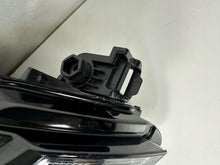 Load image into Gallery viewer, Frontscheinwerfer Skoda Karoq 57B941016 Rechts Scheinwerfer Headlight SCH2621932241hs
