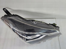 Load image into Gallery viewer, Frontscheinwerfer Toyota Yaris LED Rechts Scheinwerfer Headlight