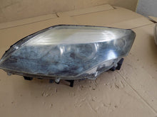 Load image into Gallery viewer, Frontscheinwerfer Renault Laguna III 260605873R Links Scheinwerfer Headlight SCH1926518490gl