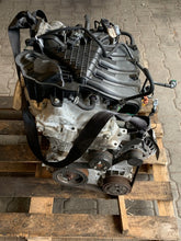 Laden Sie das Bild in den Galerie-Viewer, Motor Dacia Duster H4MD738 1.6 90TKm 2016 Benzin Engine Komplett MOT1538632269ws