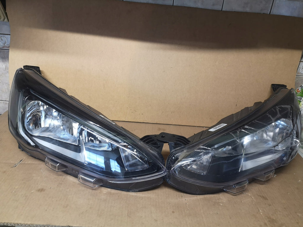 Frontscheinwerfer Ford Focus JX7B-13W029-DE JX7B-13W030-DE LED Rechts oder Links