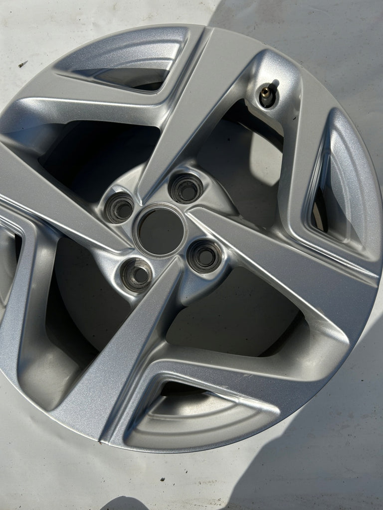 1x Alufelge 15 Zoll 6.0" 4x100 48ET Glanz 52910-K7100 Hyundai I10 Iii Rim Wheel FEL6441635528li
