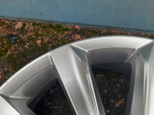 Load image into Gallery viewer, 1x Alufelge 19 Zoll 8.5" 5x130 7PB601025 VW Touareg 7p6 Rim Wheel FEL5781635612mb