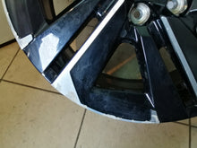 Laden Sie das Bild in den Galerie-Viewer, 1x Alufelge 19 Zoll 7.0" 5x108 41ET Peugeot Rim Wheel FEL3901288931re