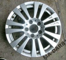 Laden Sie das Bild in den Galerie-Viewer, 1x Alufelge 16 Zoll 7.0" 5x112 43ET Glanz Silber A2044017102 Mercedes-Benz W204 FEL6000597057yo