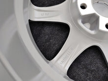 Laden Sie das Bild in den Galerie-Viewer, 1x Alufelge 17 Zoll 7.5" 5x120 38ET Glanz Silber Rim Wheel FEL3600529138qr