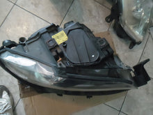 Laden Sie das Bild in den Galerie-Viewer, Frontscheinwerfer BMW 3 E92 7162130 0301230672 Xenon Rechts Headlight SCH4669535012ek