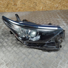 Laden Sie das Bild in den Galerie-Viewer, Frontscheinwerfer Toyota Auris 81110-02K30 Rechts Scheinwerfer Headlight SCH1261001070hg