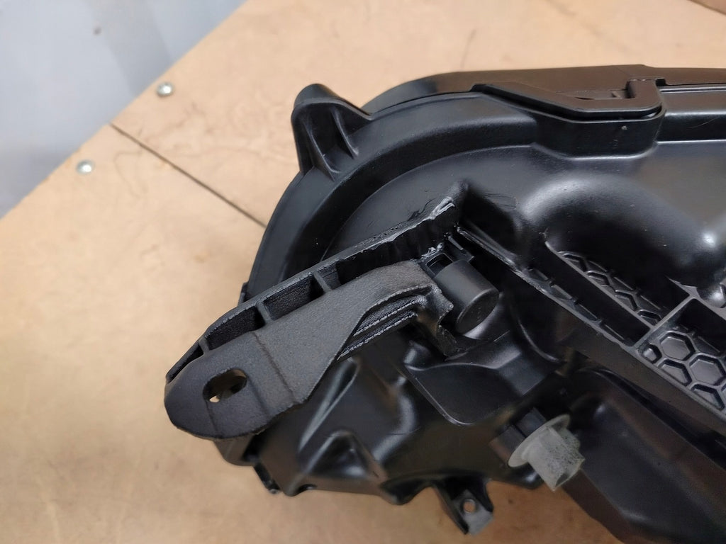 Frontscheinwerfer Toyota Highlander 10100-8A06K Full LED Rechts oder Links