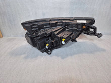 Laden Sie das Bild in den Galerie-Viewer, Frontscheinwerfer Skoda Kamiq 658941015 LED Links Scheinwerfer Headlight SCH2059742015ow