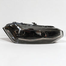 Laden Sie das Bild in den Galerie-Viewer, Frontscheinwerfer VW Polo 2G1941774 LED Rechts Scheinwerfer Headlight