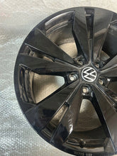 Load image into Gallery viewer, 1x Alufelge 18 Zoll 14B071499A VW Passat B8 Rim Wheel FEL6530242742tv