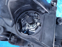 Laden Sie das Bild in den Galerie-Viewer, Frontscheinwerfer Opel Astra J TL793389777 13371595-7286 Links Headlight SCH5143826137me
