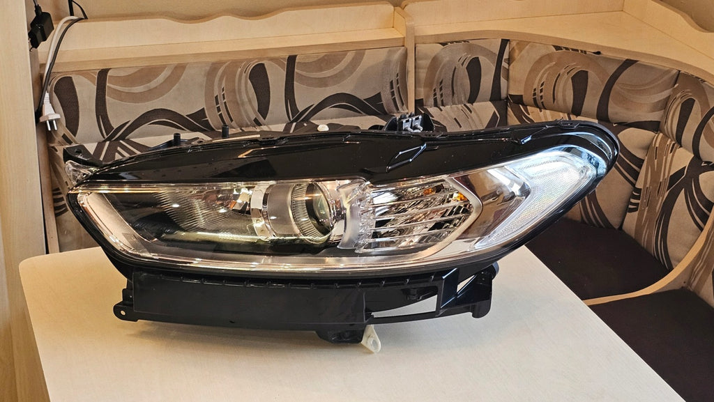 Frontscheinwerfer Ford Mondeo DS73-13W030-EA Links Scheinwerfer Headlight SCH7459868512xn