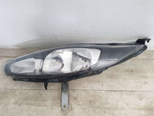 Laden Sie das Bild in den Galerie-Viewer, Frontscheinwerfer Ford Fiesta I 2126888 Ein Stück (Rechts oder Links) Headlight SCH4939840990um