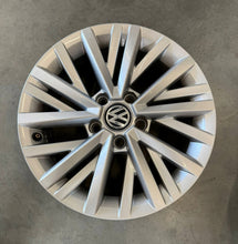 Laden Sie das Bild in den Galerie-Viewer, 4x Alufelge 16 Zoll 6.5" 5x112 43ET 2GA601025 VW T-Roc I Rim Wheel FEL4933960926wv