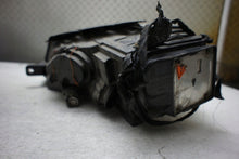 Laden Sie das Bild in den Galerie-Viewer, Frontscheinwerfer VW Passat 3C0941752D Rechts Scheinwerfer Headlight SCH4008980973zw