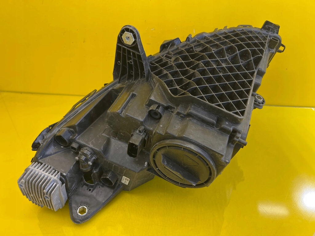 Frontscheinwerfer Mercedes-Benz Eqc A2939060201 LED Rechts Headlight SCH3898907580pj