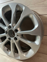 Laden Sie das Bild in den Galerie-Viewer, 1x Alufelge 17 Zoll 6.5" 5x112 A1564011700 Mercedes-Benz X156 Rim Wheel FEL3464928322xl
