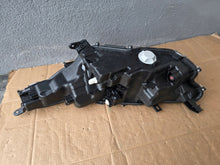 Laden Sie das Bild in den Galerie-Viewer, Frontscheinwerfer Toyota Yaris KO-8EU LED Rechts Scheinwerfer Headlight SCH3737398970xx
