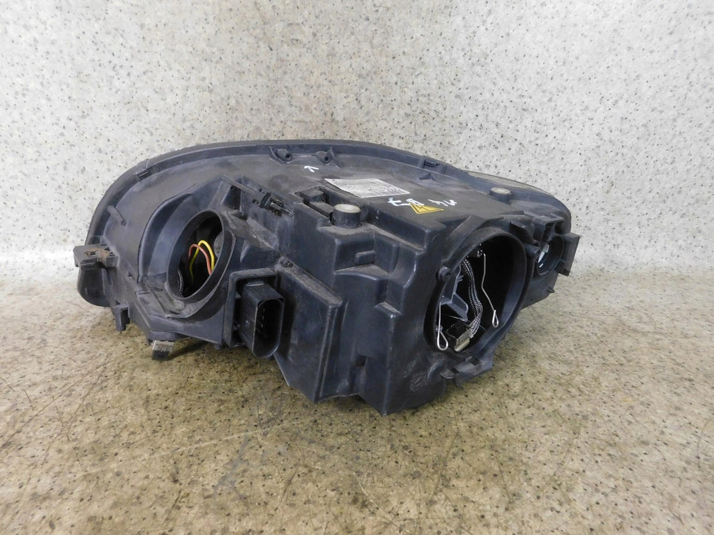 Frontscheinwerfer Audi A4 B7 8E0941030BM Xenon Ein Stück (Rechts oder Links)