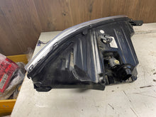 Laden Sie das Bild in den Galerie-Viewer, Frontscheinwerfer Tesla Model S 1053574-00-C LED Links Scheinwerfer Headlight