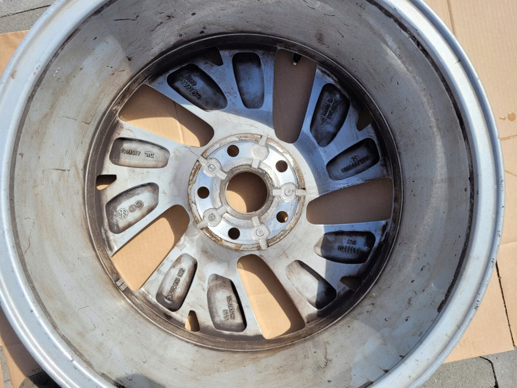 1x Alufelge 17 Zoll 7.5" 5x112 51ET Glanz Silber 5H0601025C VW Golf Viii FEL6525328252rk