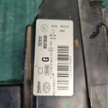 Laden Sie das Bild in den Galerie-Viewer, Frontscheinwerfer Toyota Proace City 9835780680 Links Scheinwerfer Headlight SCH6467227117fl
