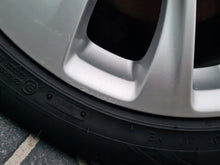 Laden Sie das Bild in den Galerie-Viewer, 1x Alufelge 17 Zoll 7.5" 5x105 Opel Astra K Rim Wheel FEL8206004350xc