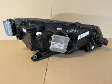 Laden Sie das Bild in den Galerie-Viewer, Frontscheinwerfer Skoda Superb III 3V1941015D LED Links Scheinwerfer Headlight SCH1669238276ds
