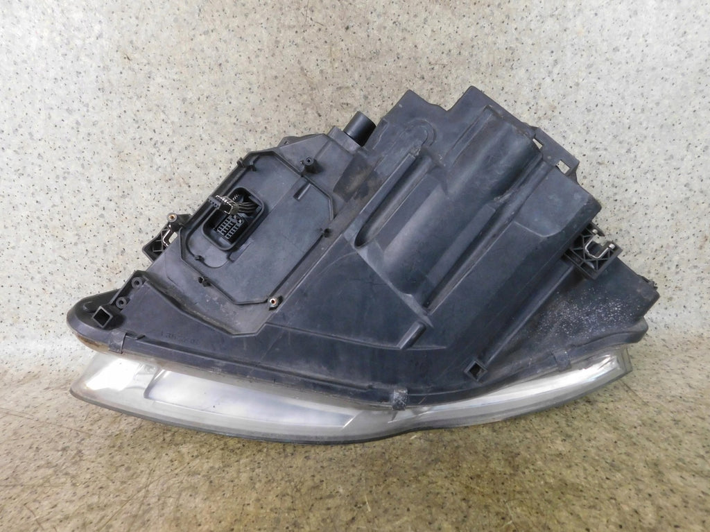 Frontscheinwerfer Audi A4 B7 8E0941030BM Xenon Ein Stück (Rechts oder Links)