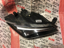 Laden Sie das Bild in den Galerie-Viewer, Frontscheinwerfer Seat Ateca 576941008D LED Rechts Scheinwerfer Headlight