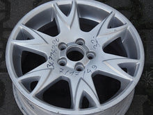 Laden Sie das Bild in den Galerie-Viewer, 1x Alufelge 17 Zoll 7.0&quot; 5x108 49ET 30635510 Volvo Xc70 Rim Wheel