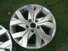 Laden Sie das Bild in den Galerie-Viewer, 1x Alufelge 16 Zoll 6.5" 5x112 41ET Glanz Silber 3G0601025BJ VW Passat B8 FEL8924842185iz