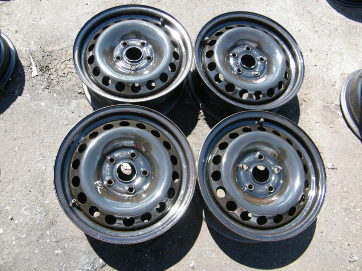 4x Alufelge 15 Zoll 6.0" 5x112 47ET Schwarz VW Caddy V Golf III Jetta VI Touran FEL4854797876et