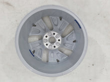 Load image into Gallery viewer, 1x Alufelge 17 Zoll 6.5" 5x112 46ET 5H0601025B VW Golf Viii Rim Wheel FEL8272562474gc