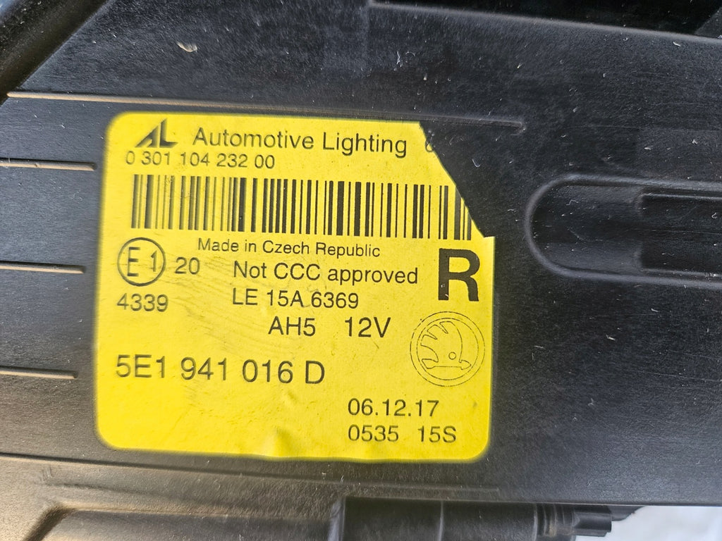 Frontscheinwerfer Skoda Octavia III Ein Satz Scheinwerfer Headlight SCH2106173448yf